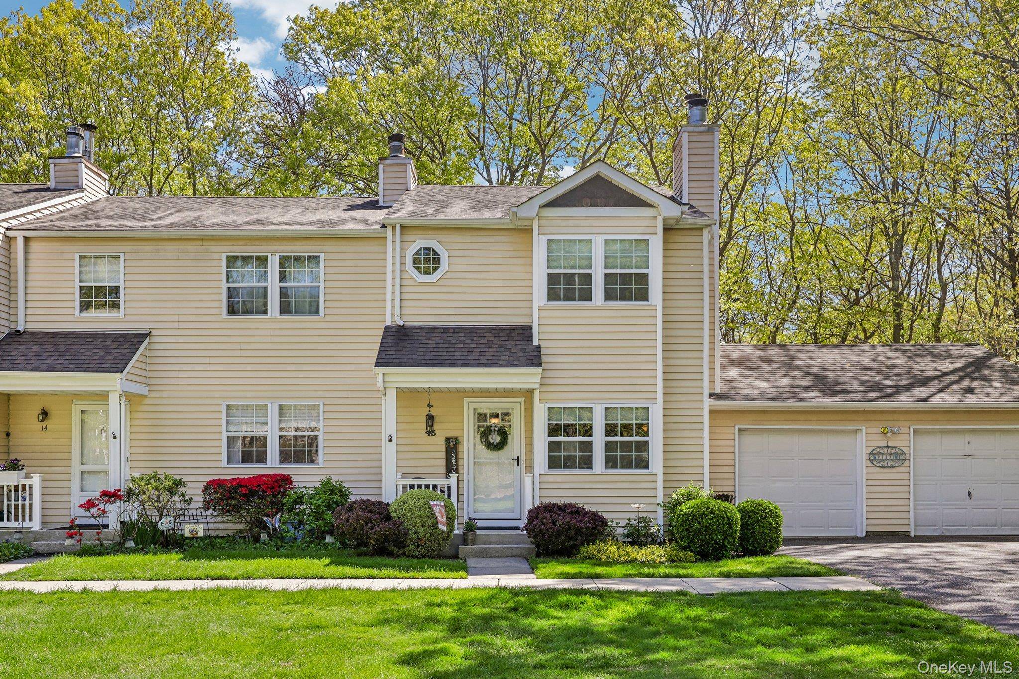 2 Bedroom Home for Sale in Yaphank - New York - USA - 1