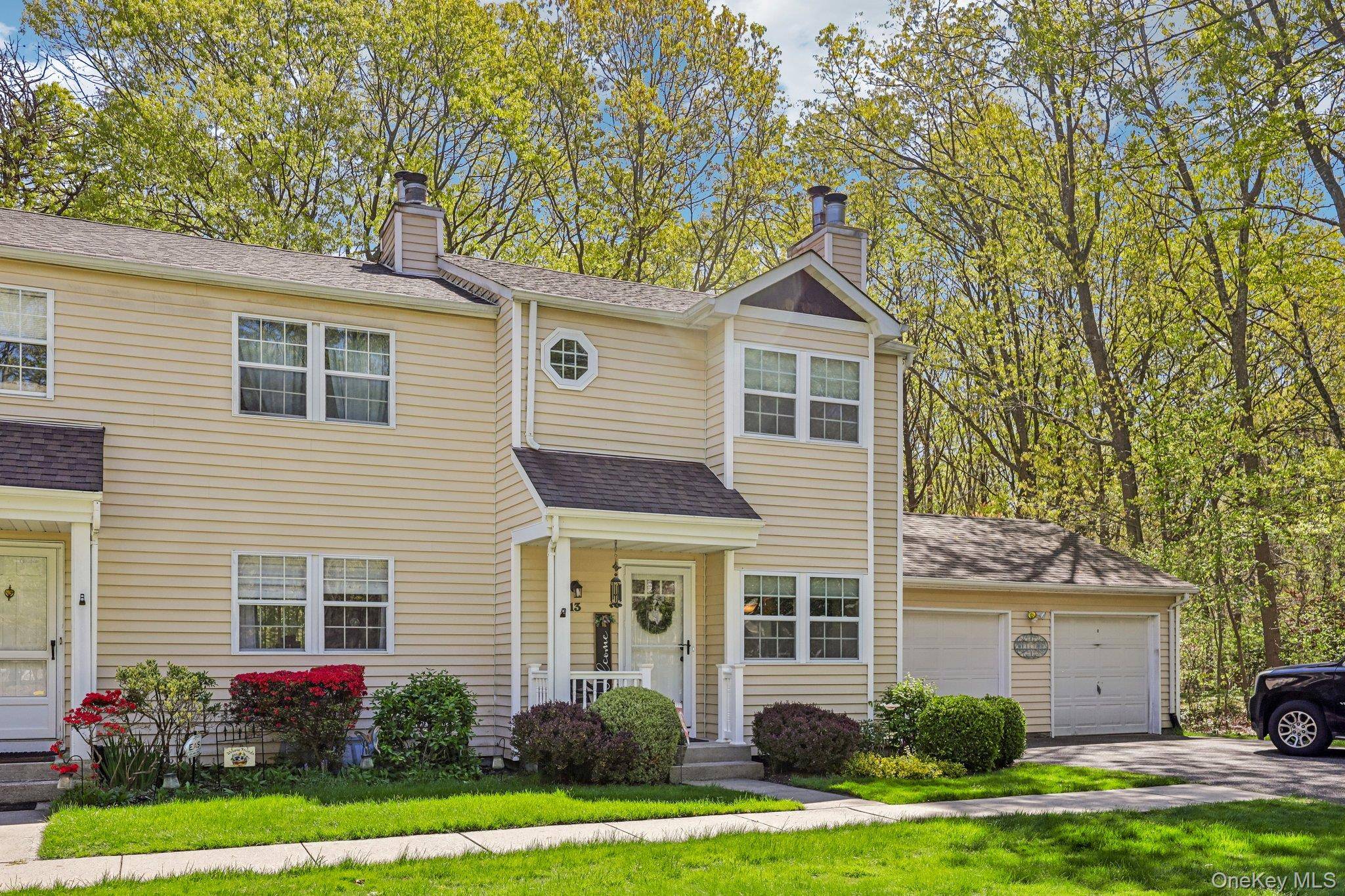 2 Bedroom Home for Sale in Yaphank - New York - USA - 3