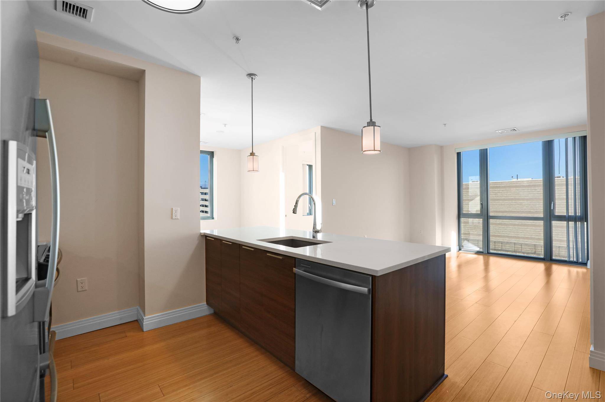 Apartamento com 2 Quartos à Venda em Yonkers - Nova Iorque - EUA - 2
