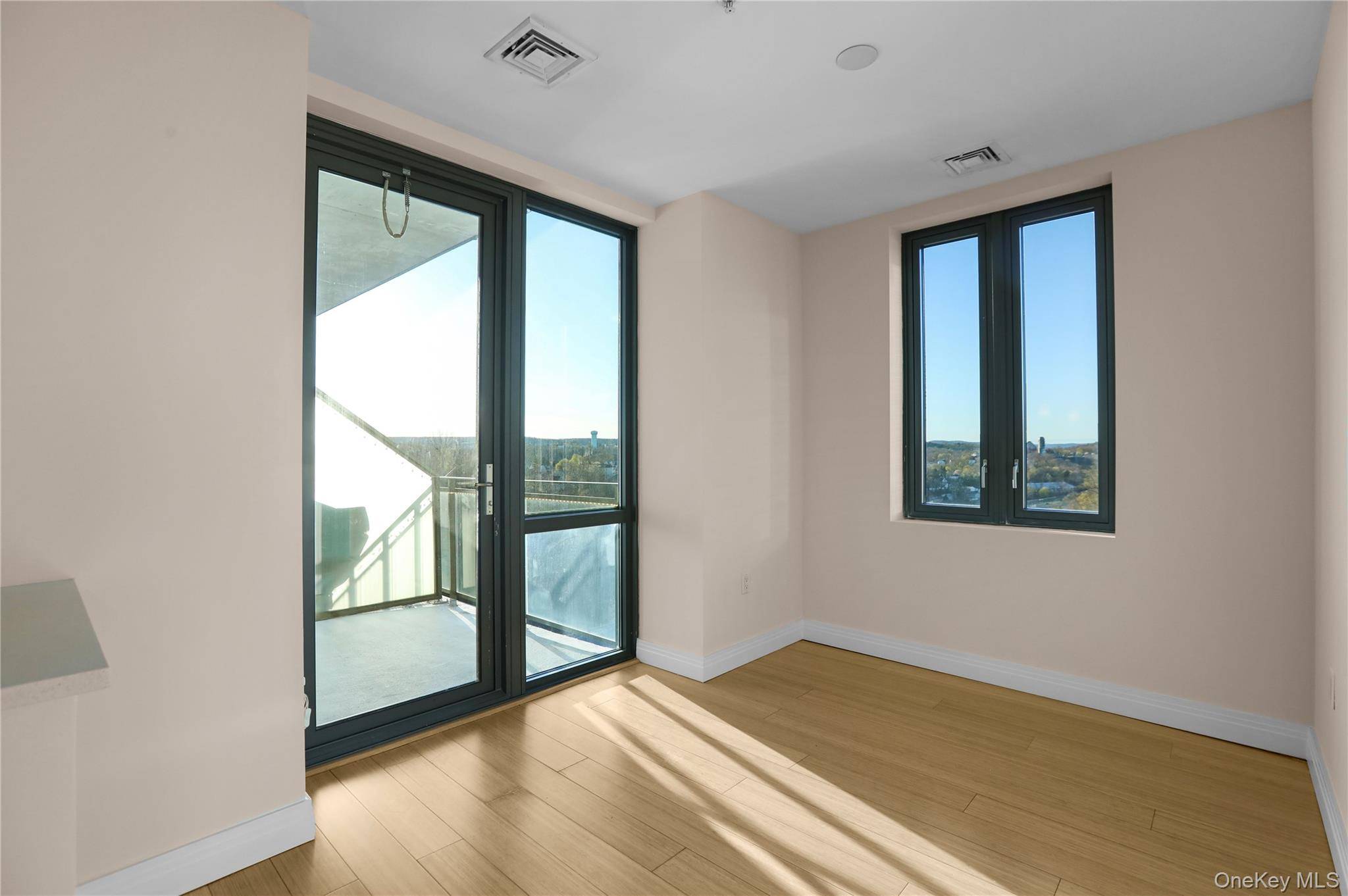 Apartamento com 2 Quartos à Venda em Yonkers - Nova Iorque - EUA - 3