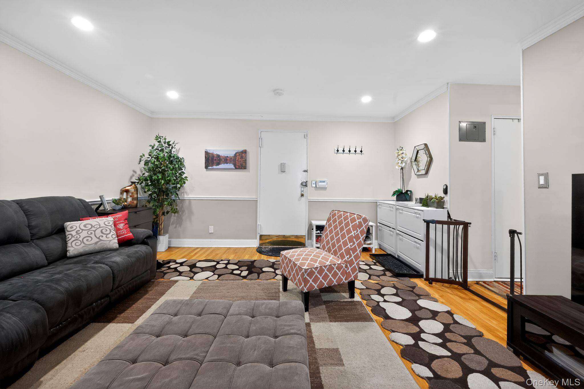 2 Bedroom Home for Sale in Yonkers - New York - USA - 3
