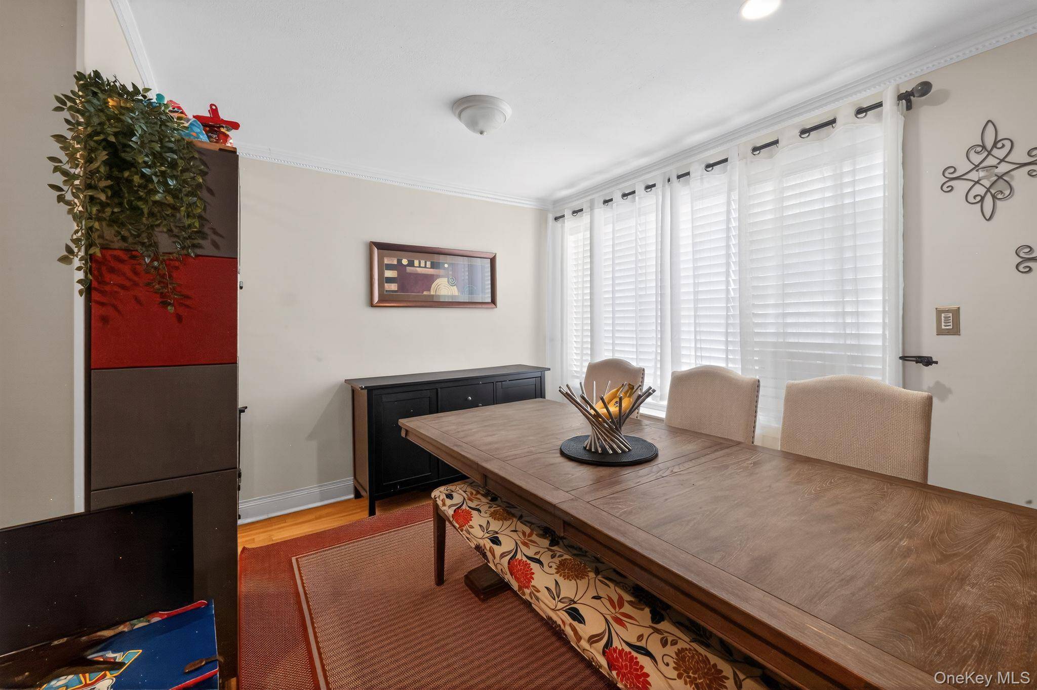 2 Bedroom Home for Sale in Yonkers - New York - USA - 8