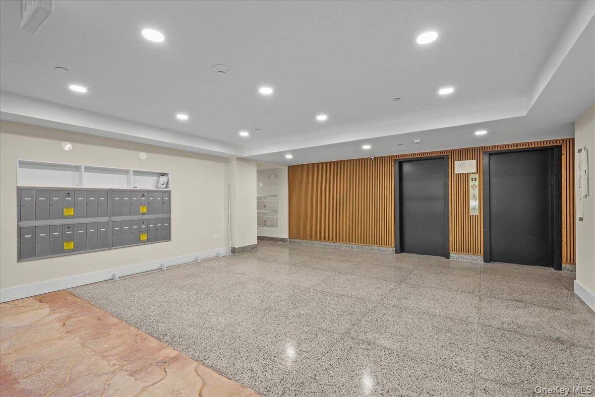 2 Bedroom Home for Sale in Yonkers - New York - USA - 4