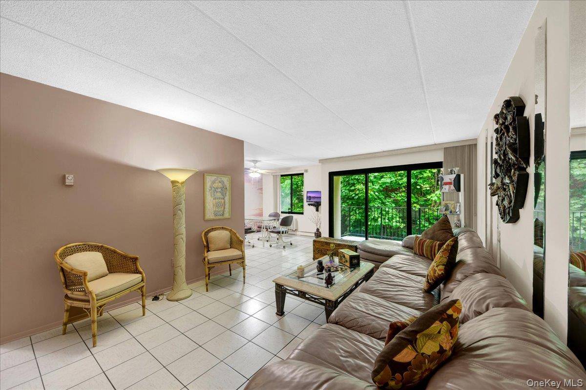 2 Bedroom Home for Sale in Yonkers - New York - USA - 3