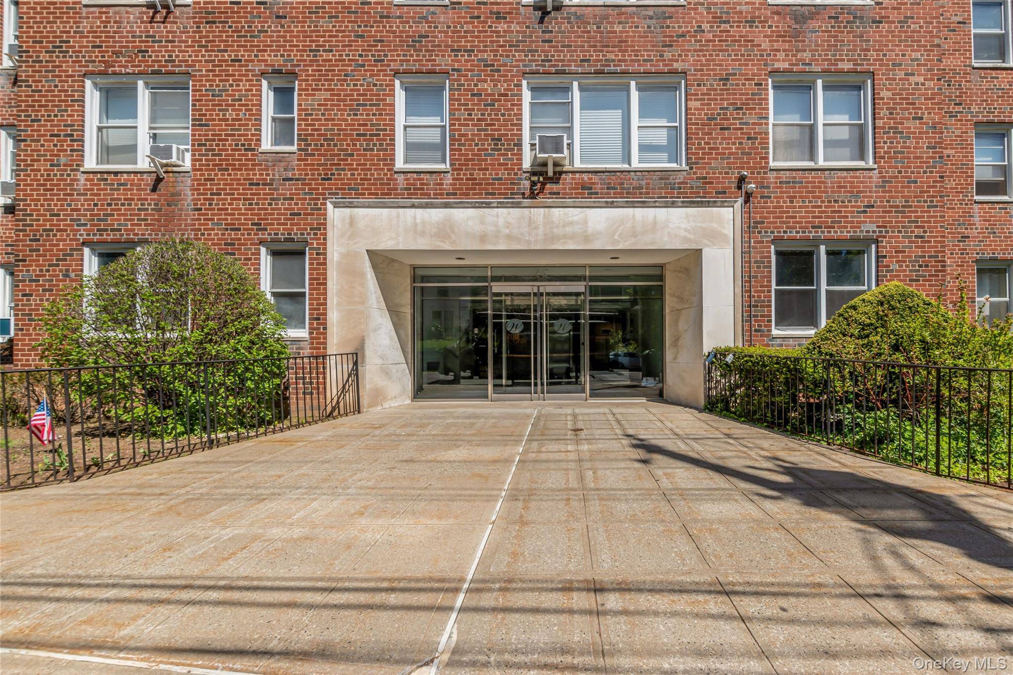 Apartamento com 2 Quartos à Venda em Yonkers - Nova Iorque - EUA - 1