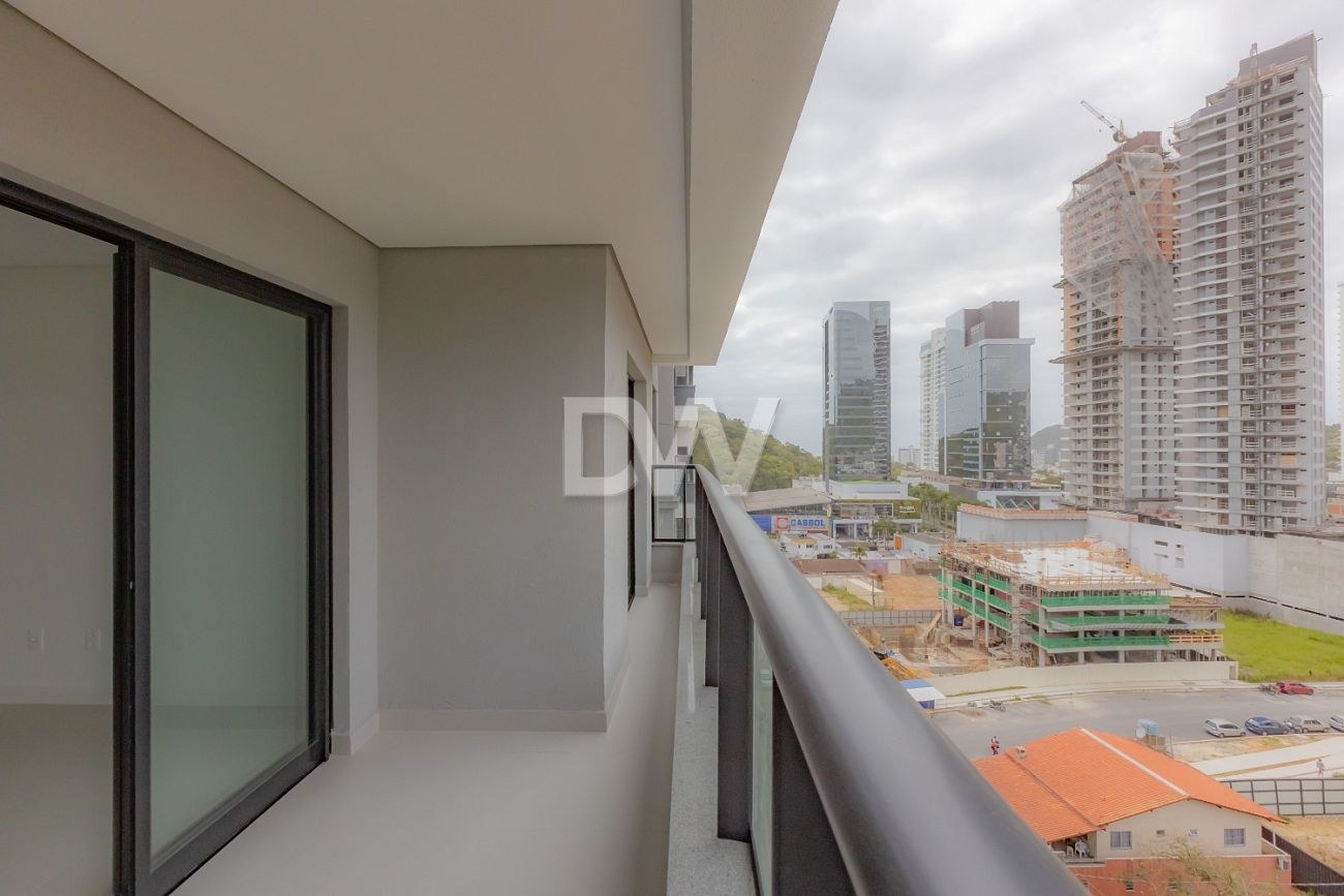 Apartamento com 2 Suítes à Venda em Itajaí - Santa Catarina - Brasil - 2