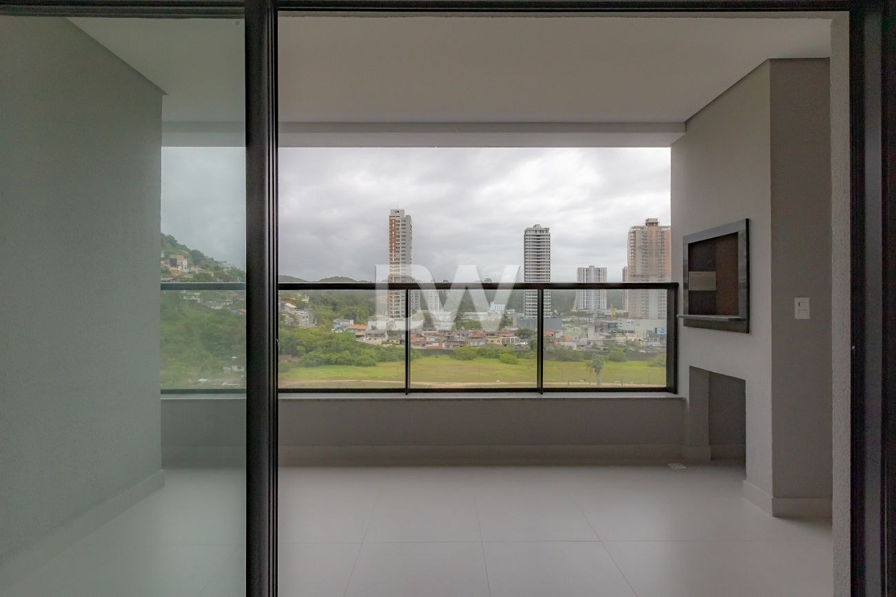 Apartamento com 2 Suítes à Venda em Itajaí - Santa Catarina - Brasil - 2