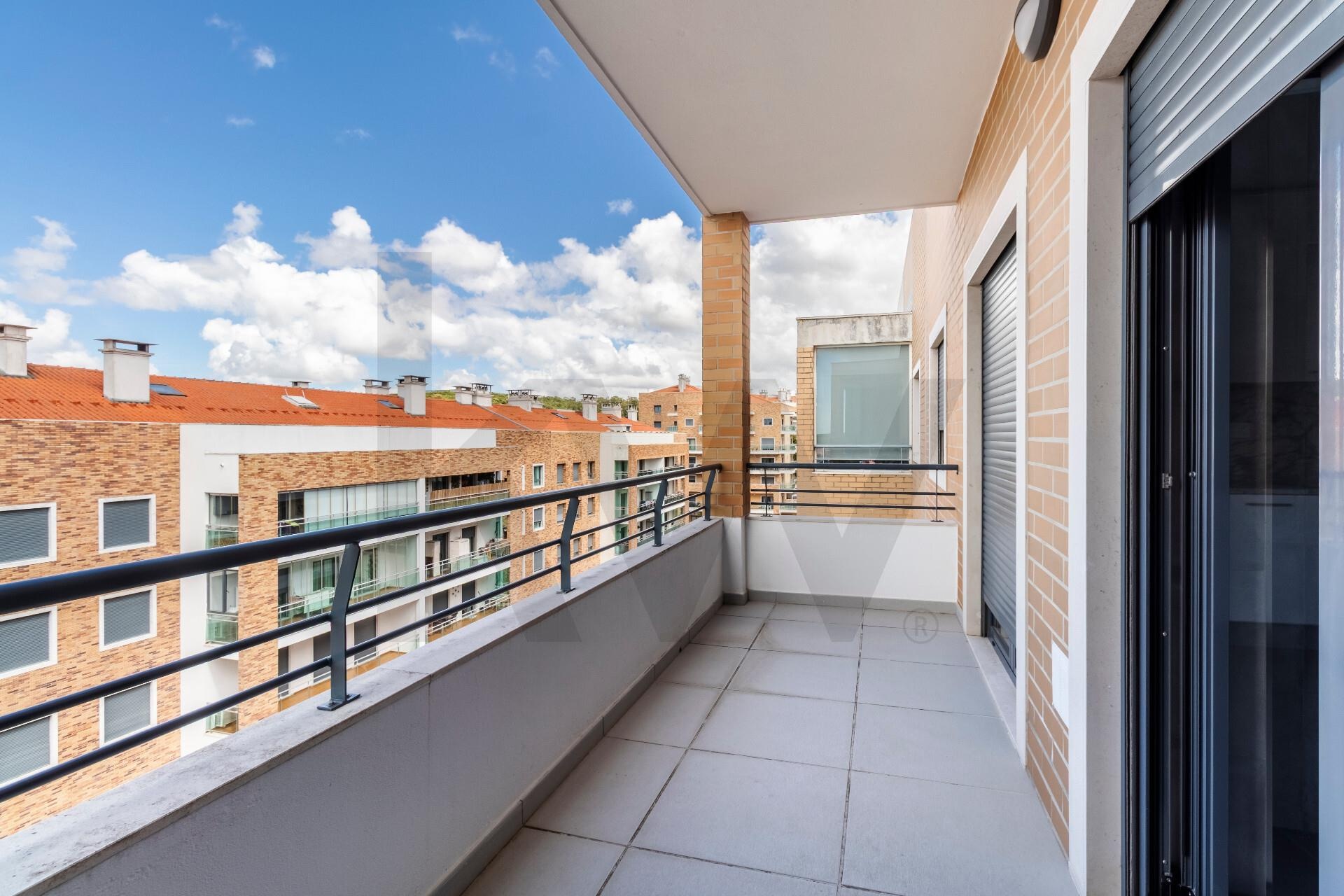 Apartamento com 3 Quartos à Venda em Amadora - Lisboa - Portugal - 7