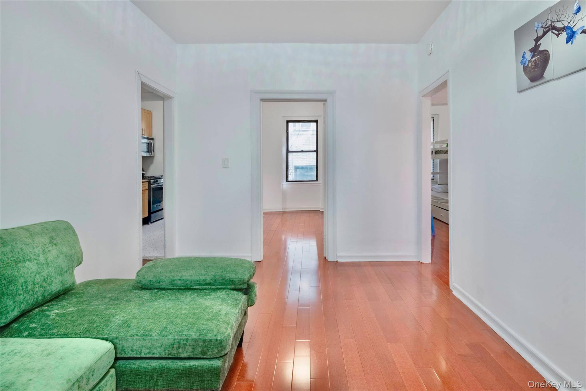 3 Bedroom Home for Sale in Astoria - New York - USA - 2