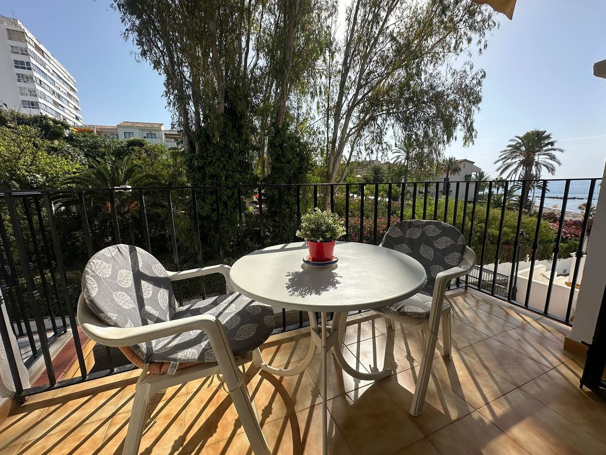 Apartamento de 3 Dormitorios en Venta en Benalmádena, Costa del Sol - 2