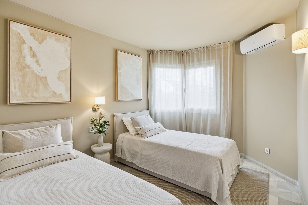 Apartamento de 3 Dormitorios en Venta en Benalmádena, Costa del Sol - 8