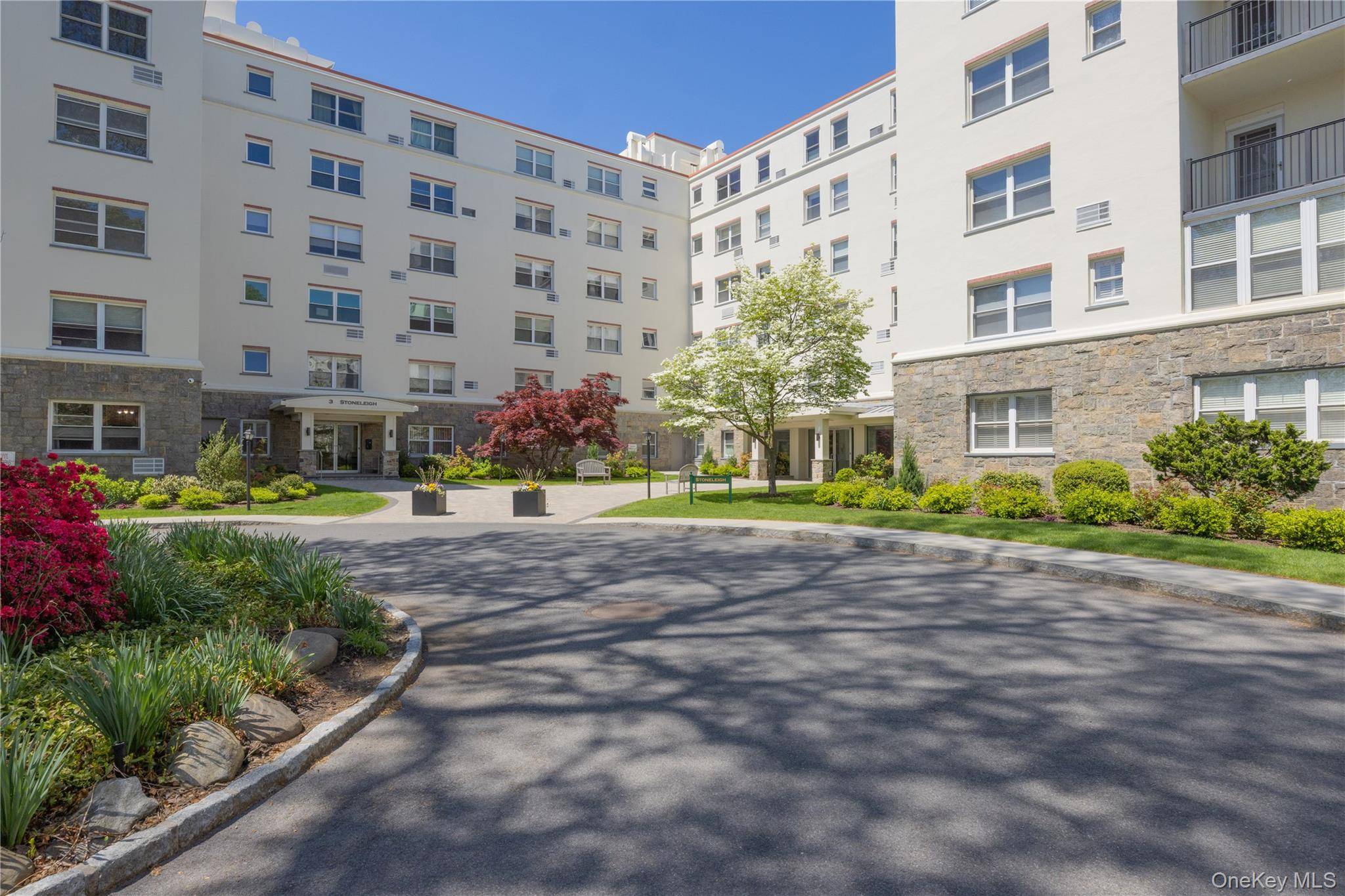 Apartamento de 3 Dormitorios en Venta en Bronxville - Nueva York - EE. UU. - 1