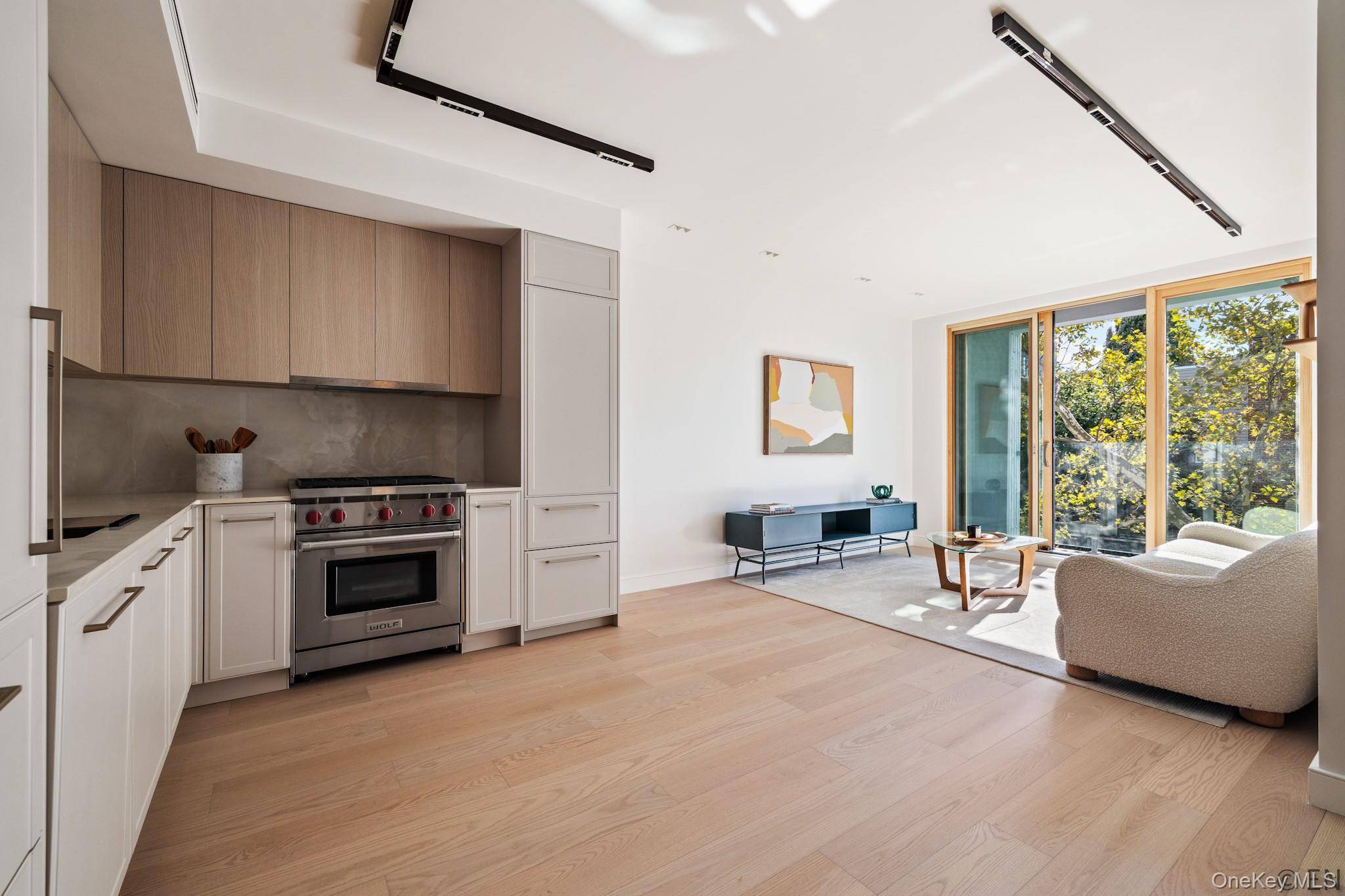 3 Bedroom Home for Sale in Brooklyn - New York - USA - 7