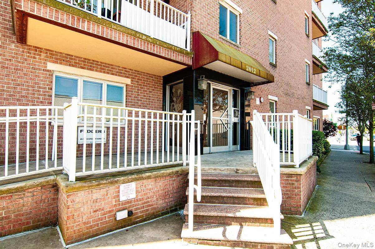 3 Bedroom Home for Sale in Brooklyn - New York - USA - 1