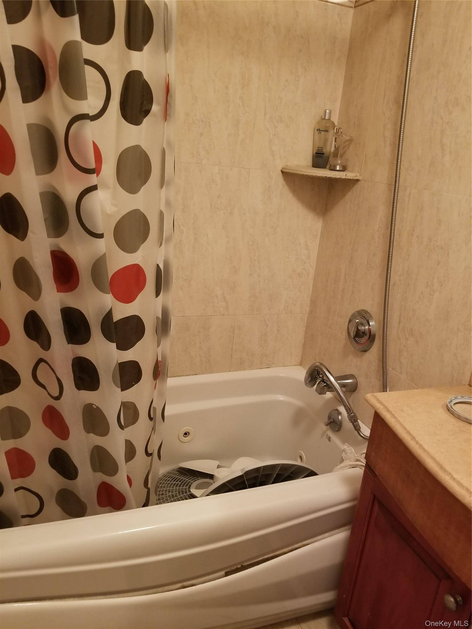 3 Bedroom Home for Sale in Brooklyn - New York - USA - 8