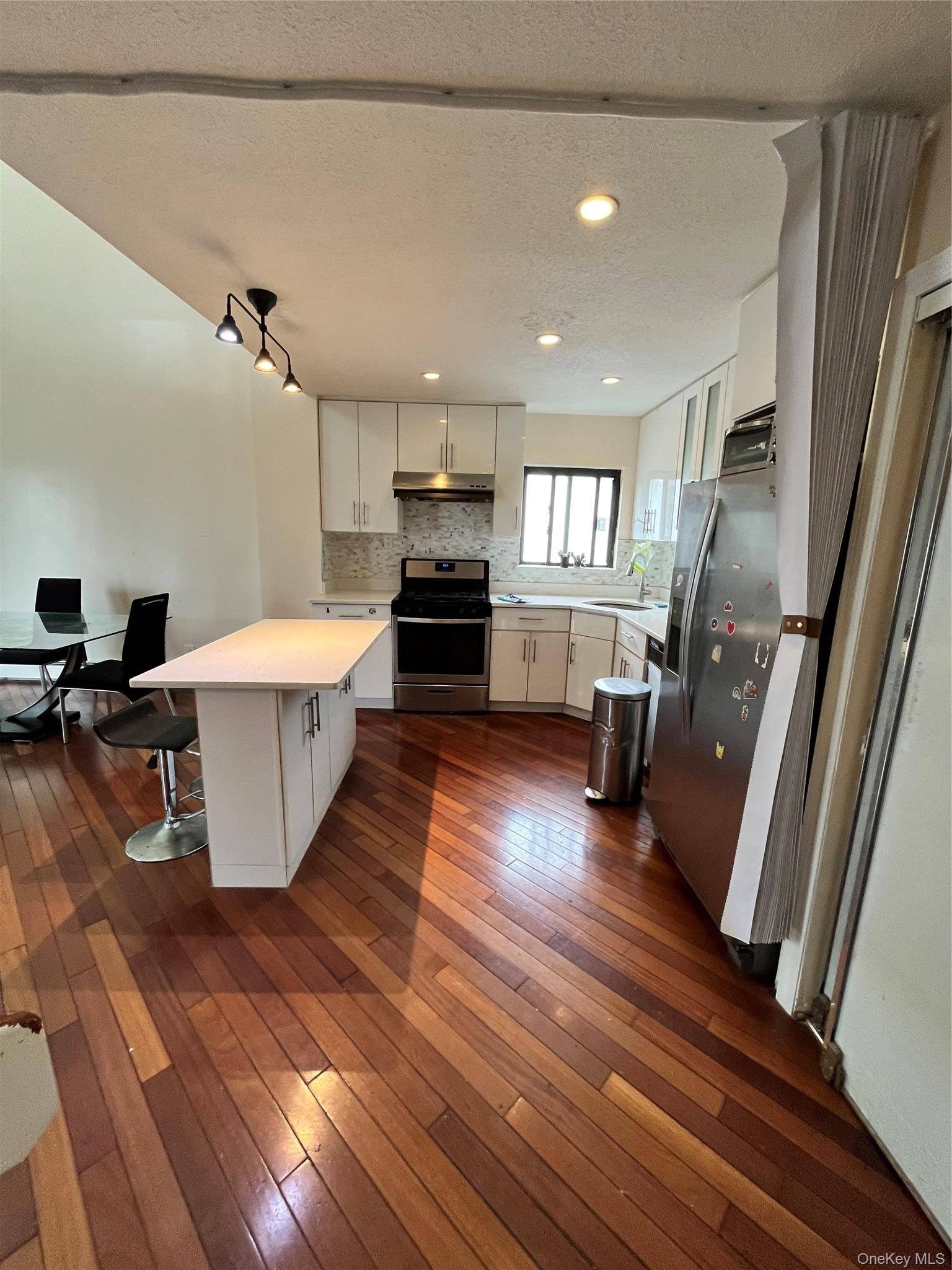 Apartamento com 3 Quartos à Venda em College Point - Nova Iorque - EUA - 3