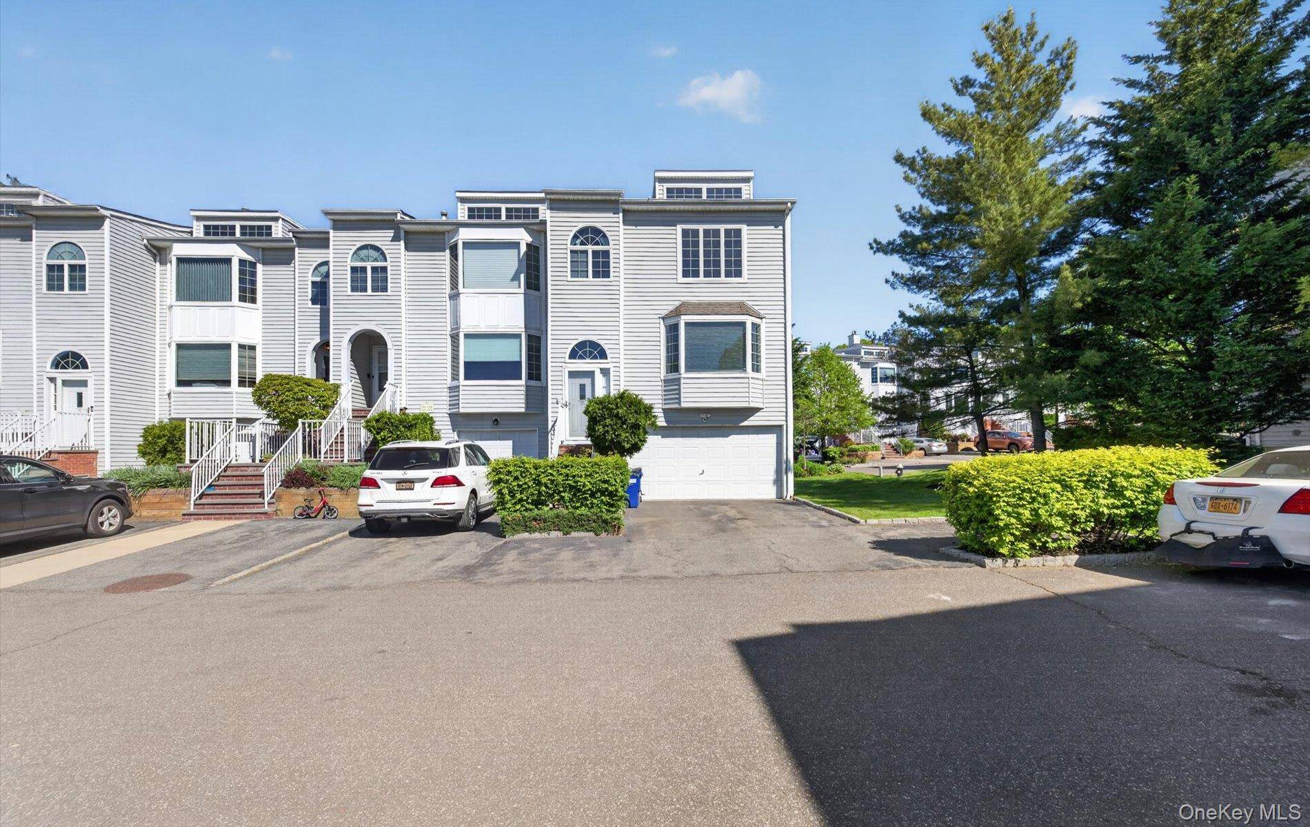 Apartamento com 3 Quartos à Venda em Douglaston - Nova Iorque - EUA - 2