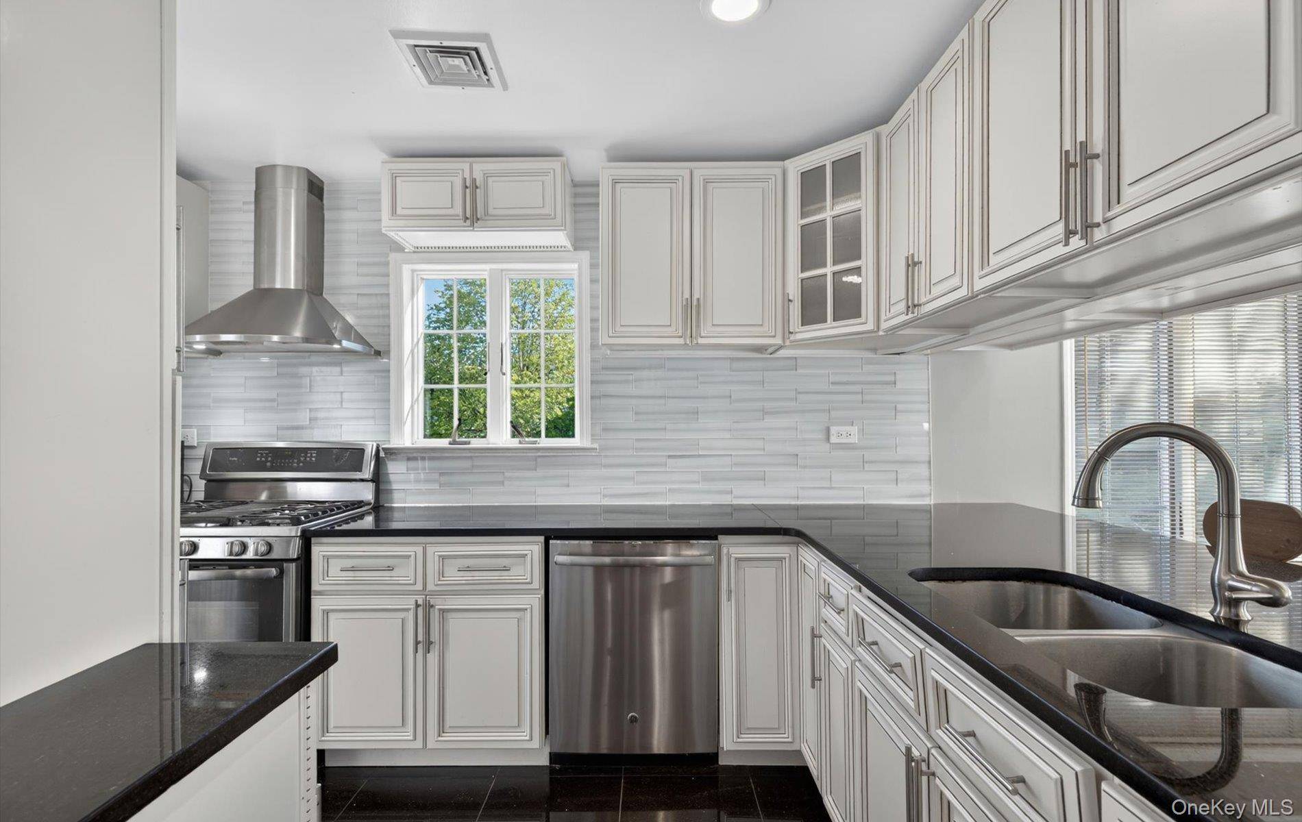 Apartamento com 3 Quartos à Venda em Douglaston - Nova Iorque - EUA - 5