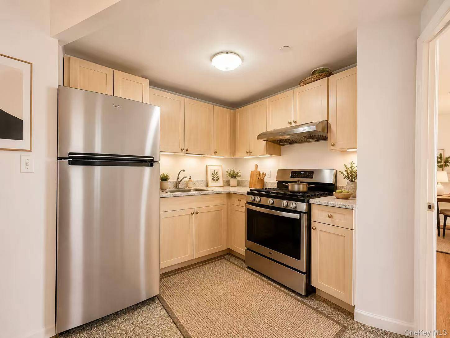 3 Bedroom Home for Sale in Elmhurst - New York - USA - 3
