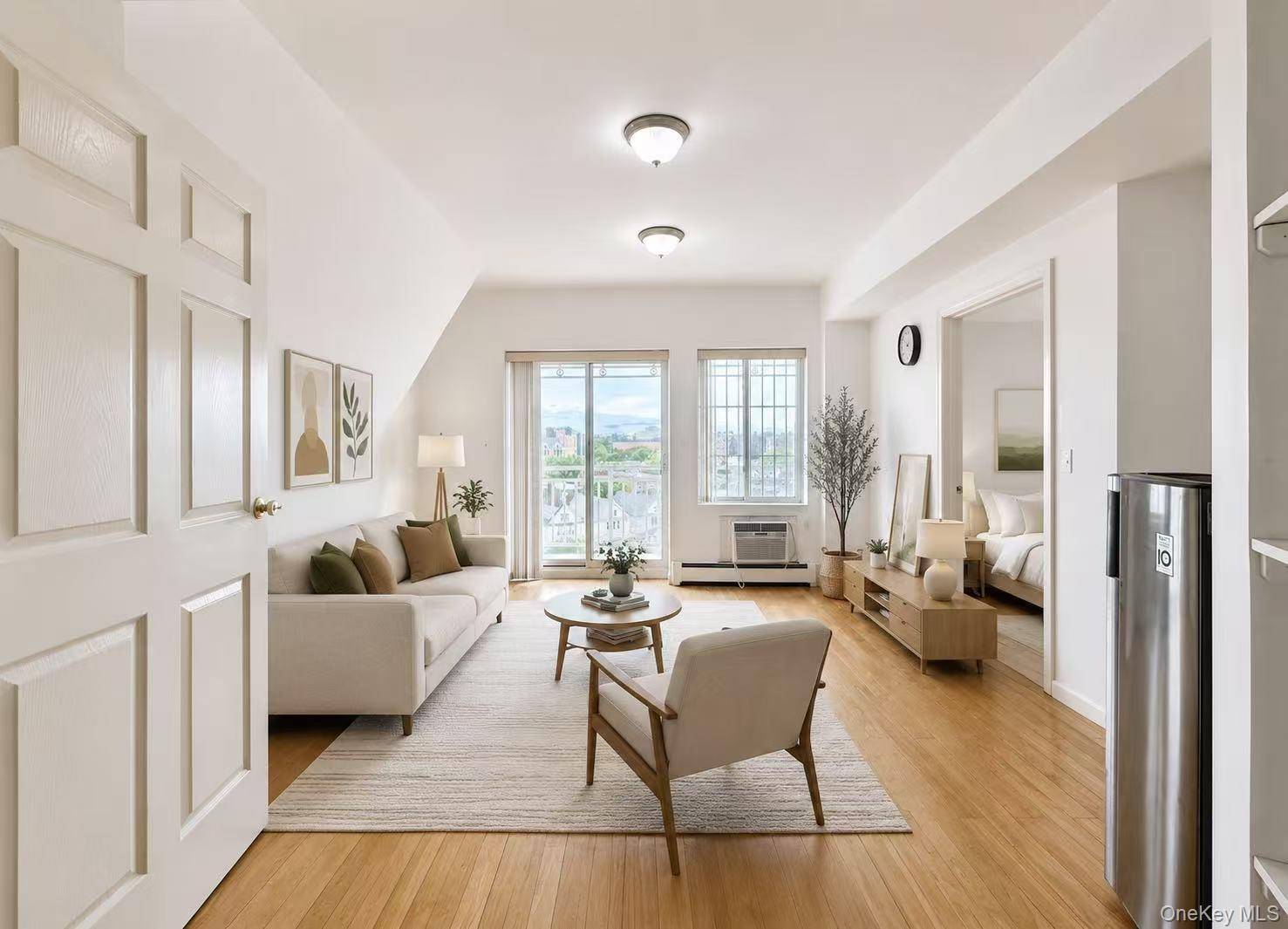 3 Bedroom Home for Sale in Elmhurst - New York - USA - 7