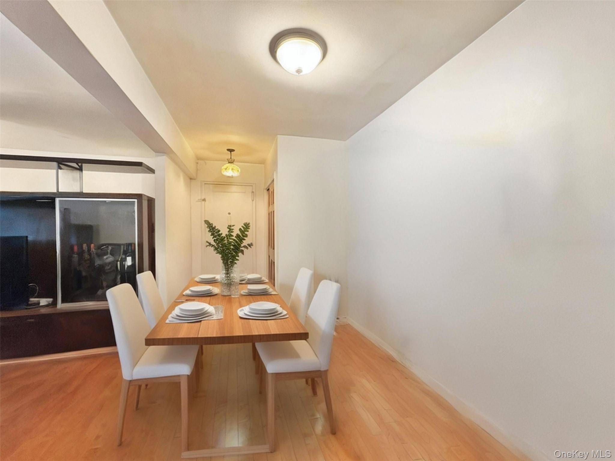 Apartamento com 3 Quartos à Venda em Flushing - Nova Iorque - EUA - 2