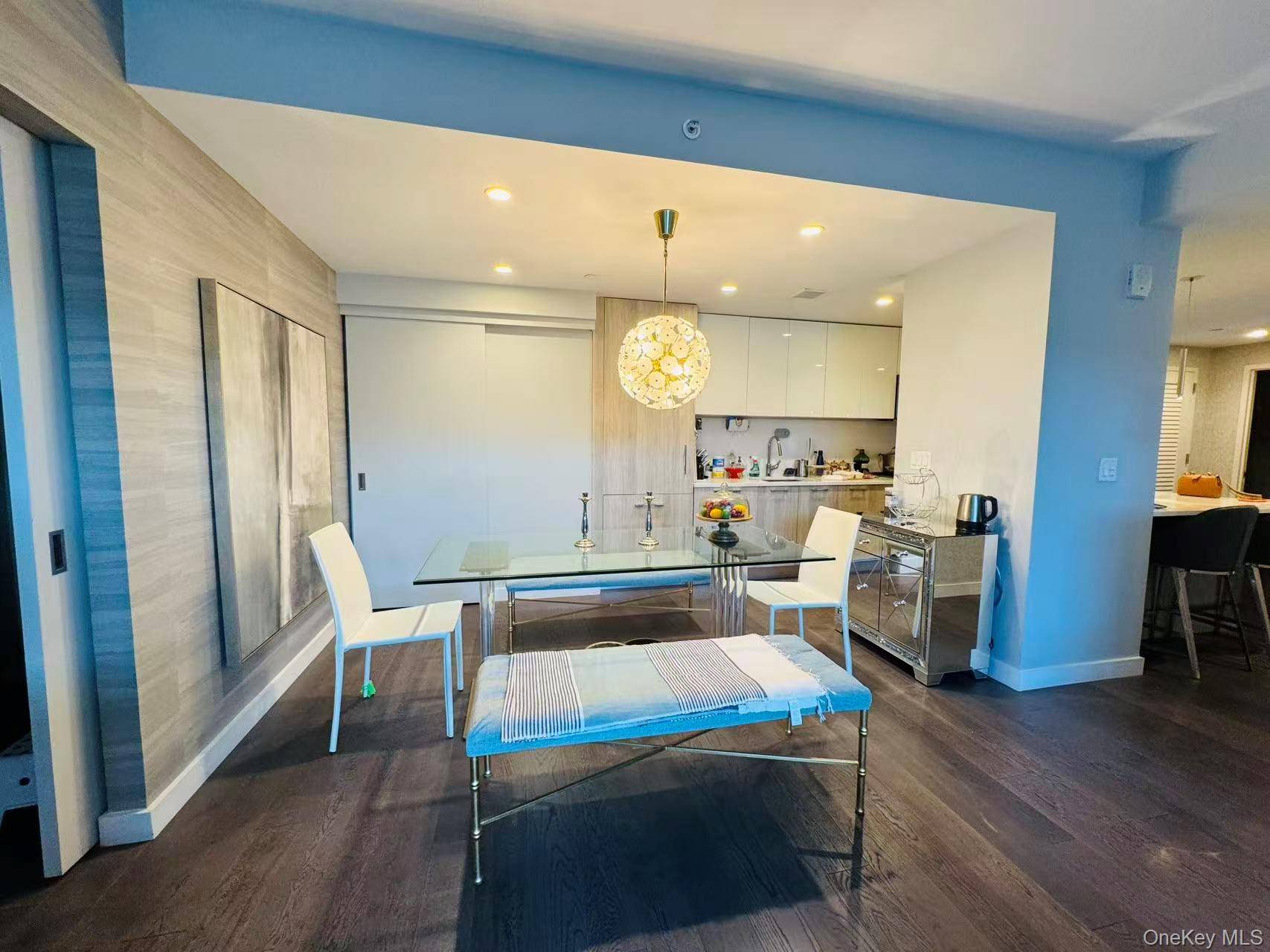 3 Bedroom Home for Sale in Flushing - New York - USA - 5