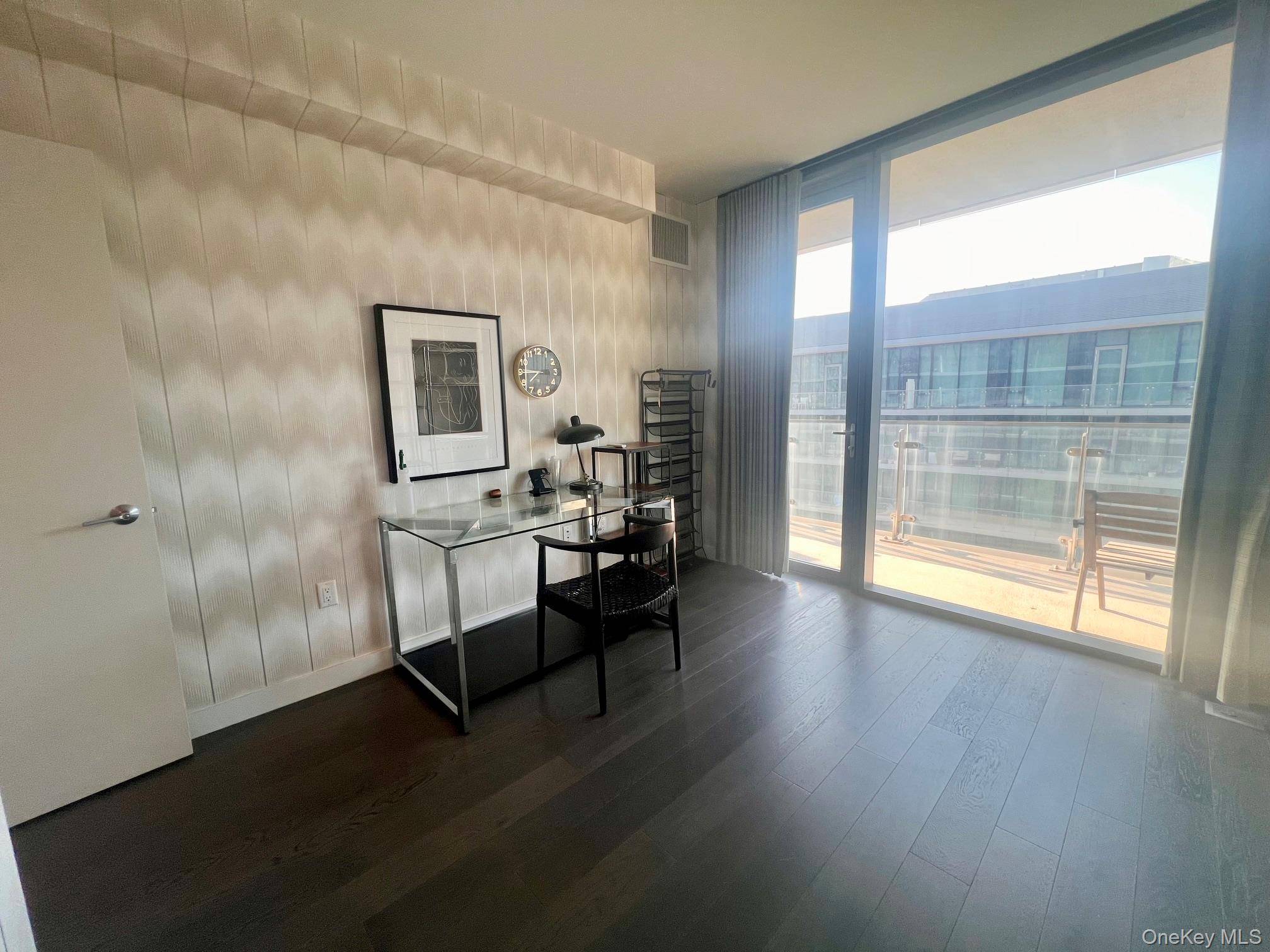 3 Bedroom Home for Sale in Flushing - New York - USA - 7