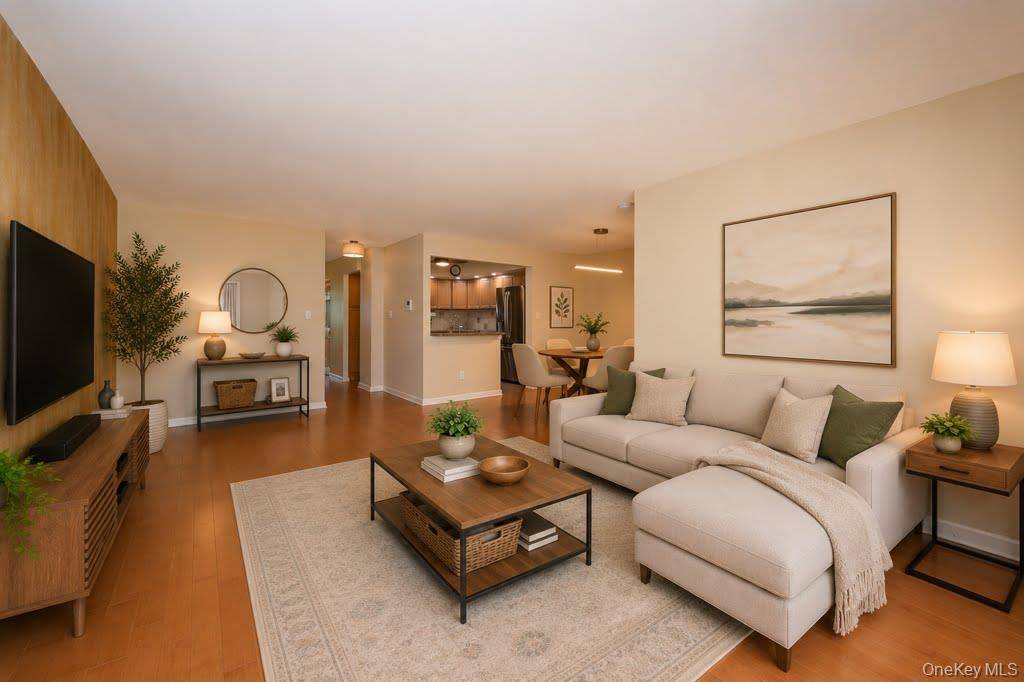 3 Bedroom Home for Sale in Fresh Meadows - New York - USA - 3