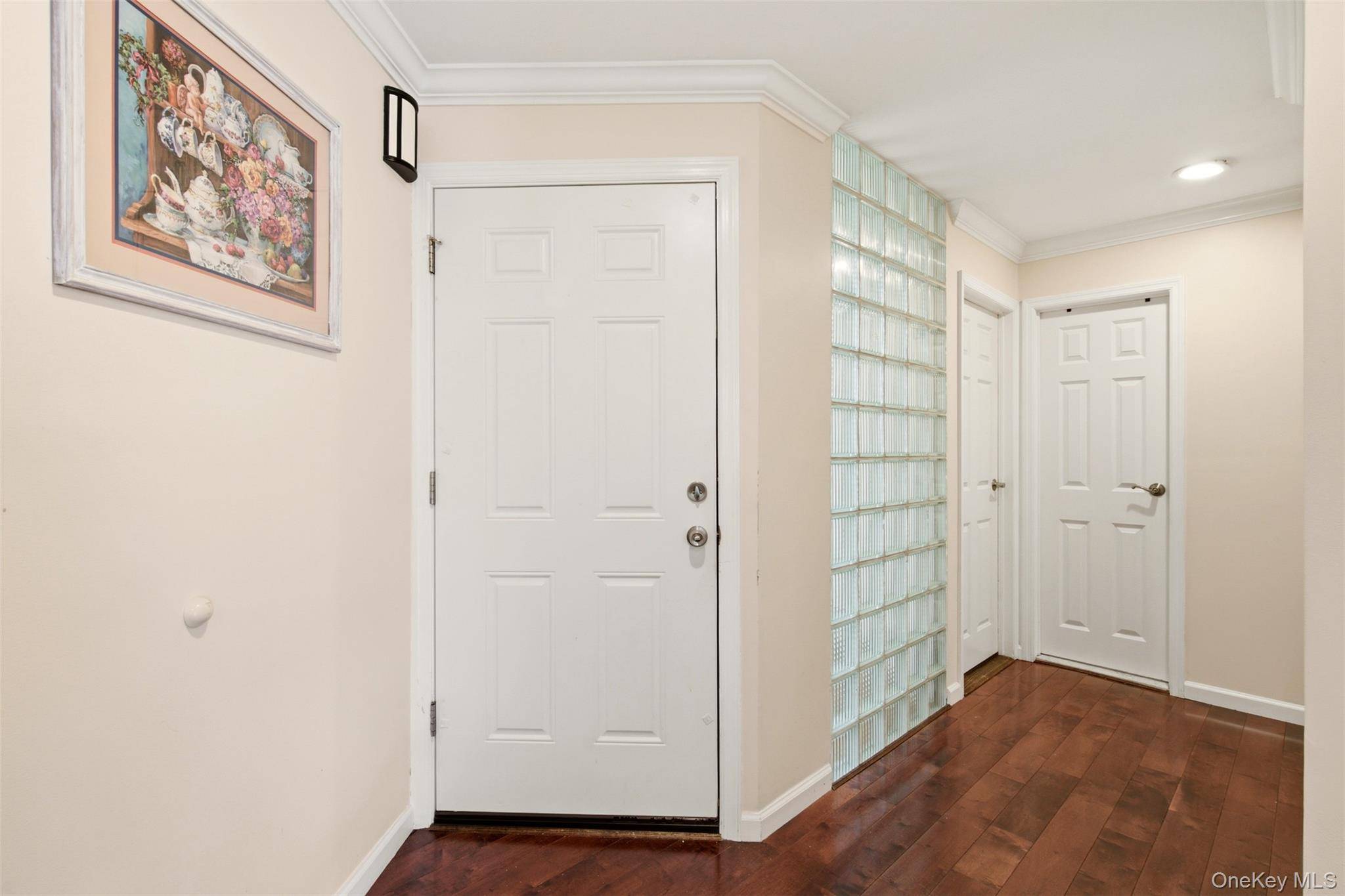 Apartamento de 3 Dormitorios en Venta en Glen Head, Nueva York, EE. UU. - 4