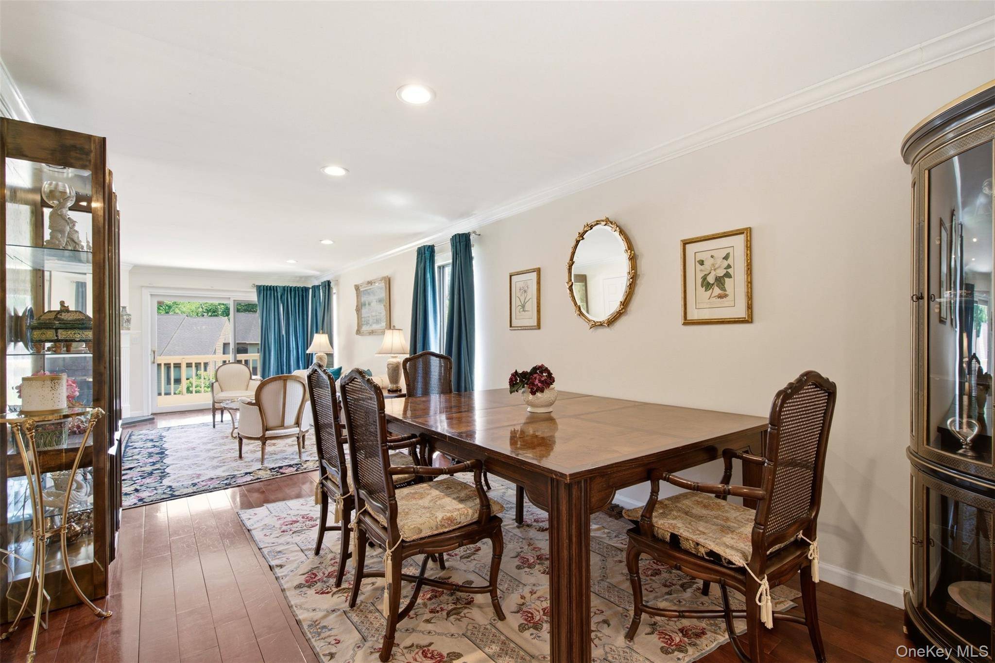 Apartamento de 3 Dormitorios en Venta en Glen Head, Nueva York, EE. UU. - 5