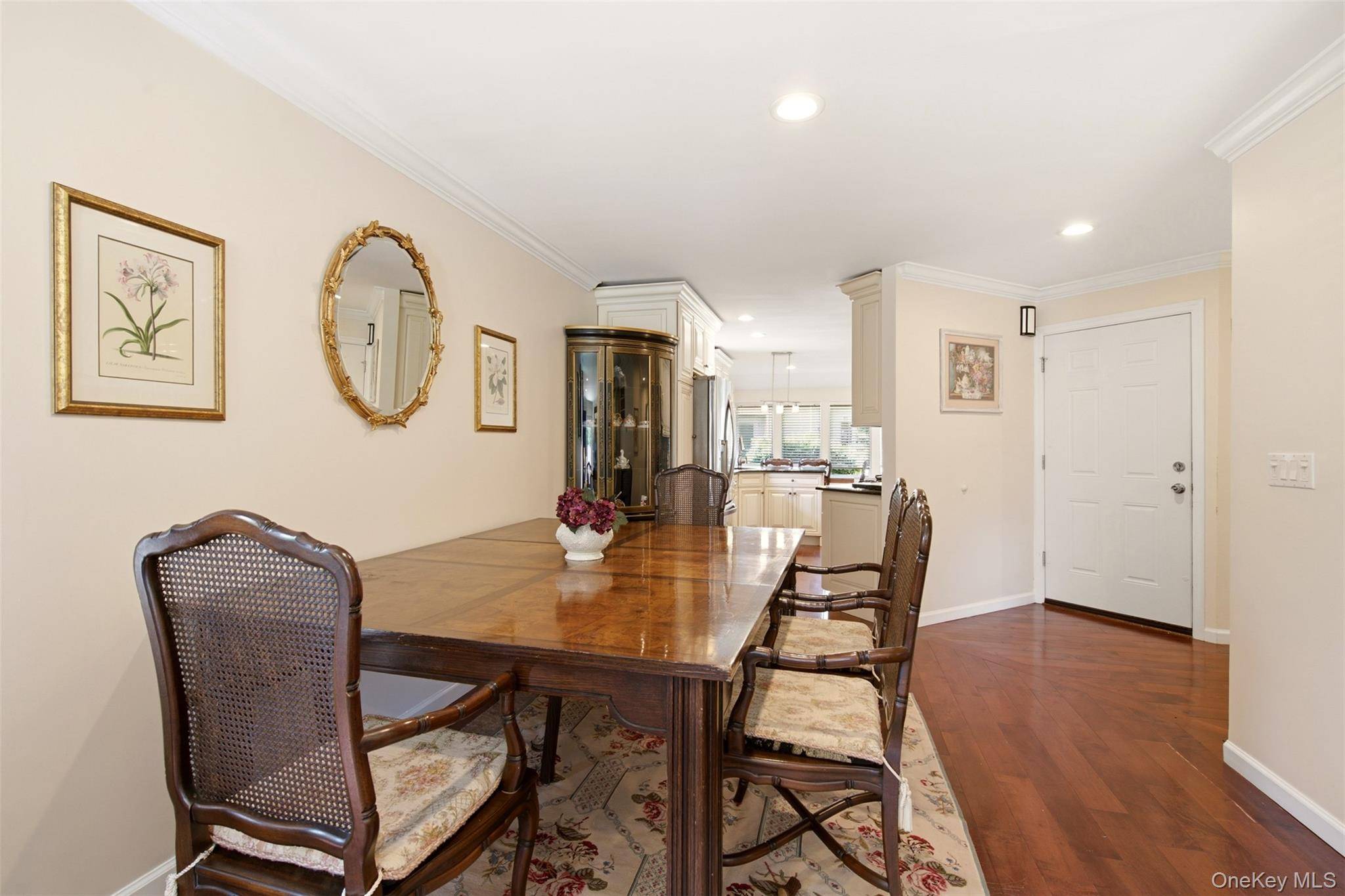 Apartamento de 3 Dormitorios en Venta en Glen Head, Nueva York, EE. UU. - 6