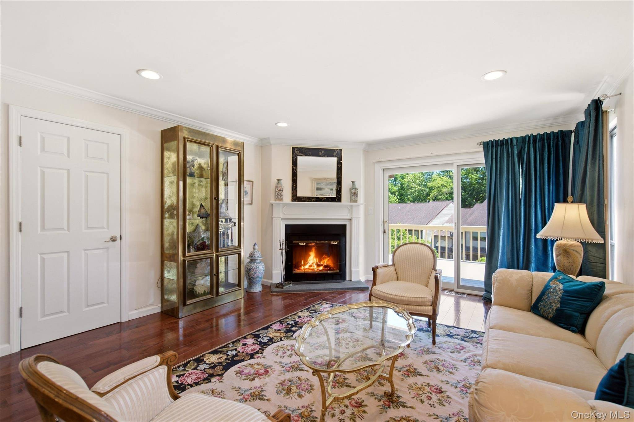 Apartamento de 3 Dormitorios en Venta en Glen Head, Nueva York, EE. UU. - 8