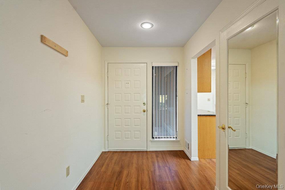 Apartamento com 3 Quartos à Venda em Jericho - Nova Iorque - EUA - 3