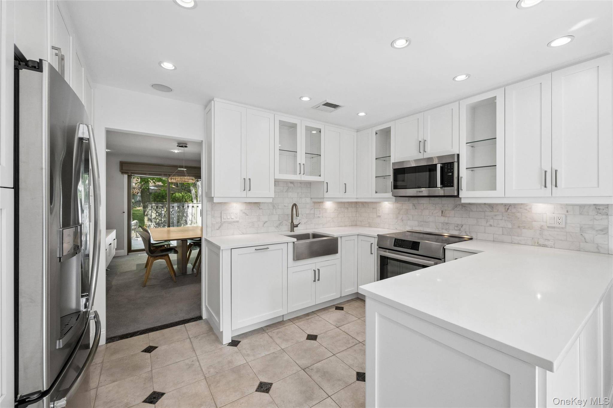 3 Bedroom Home for Sale in Jericho - New York - USA - 5