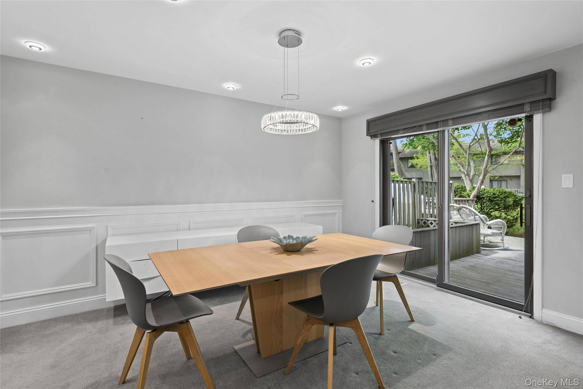 3 Bedroom Home for Sale in Jericho - New York - USA - 7