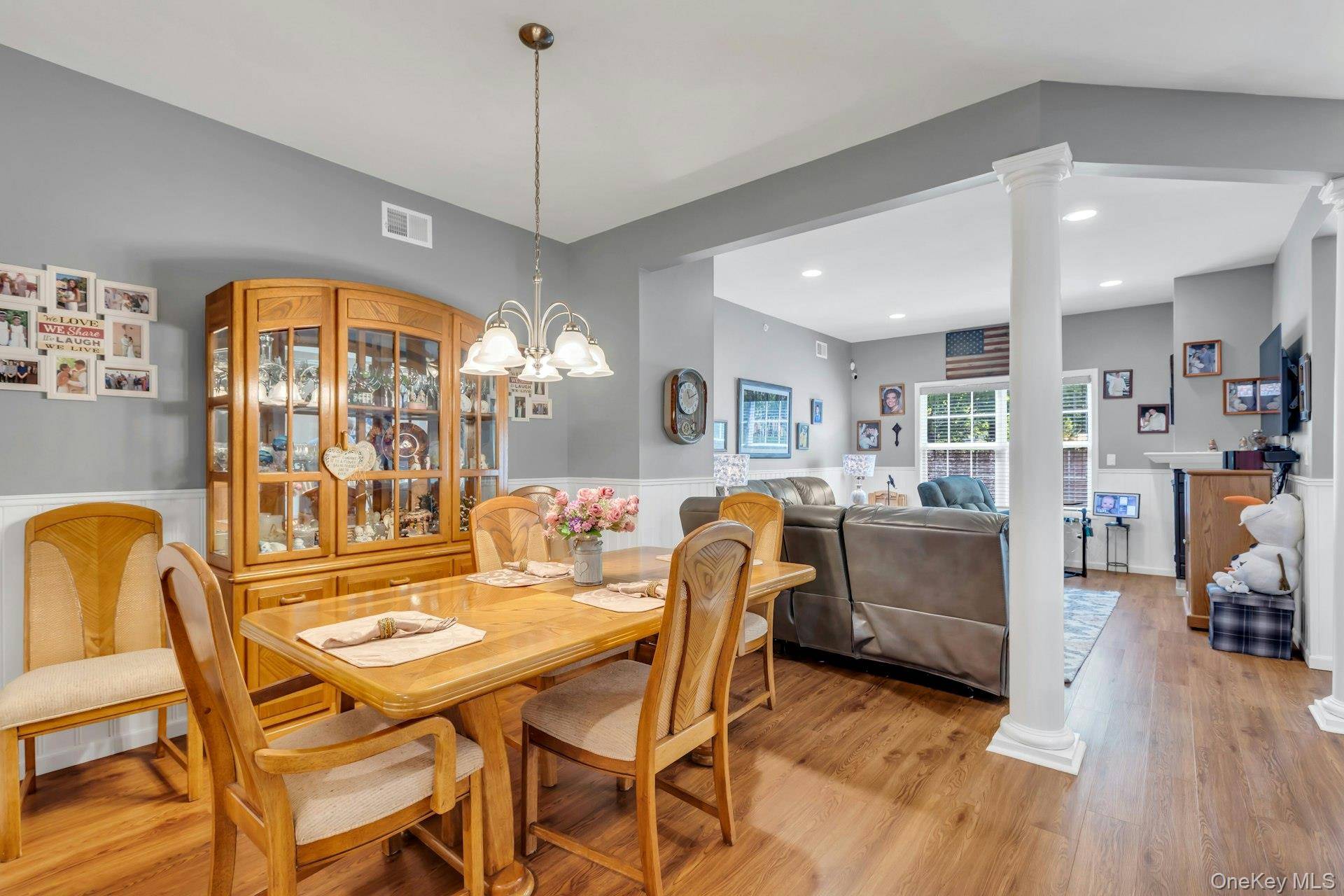 3 Bedroom Home for Sale in Medford - New York - USA - 6