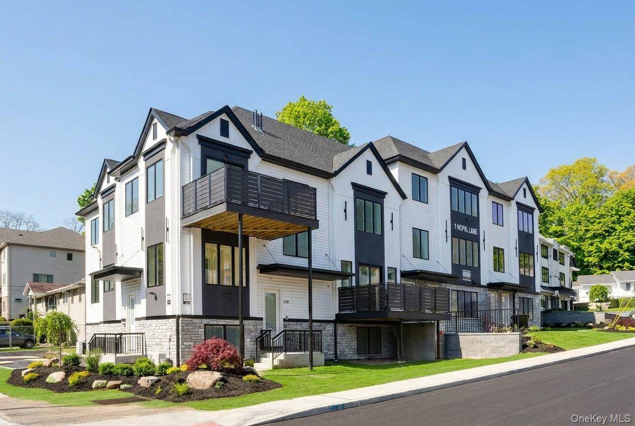 Apartamento de 3 Dormitorios en Venta en Monsey - Nueva York - EE. UU. - 2