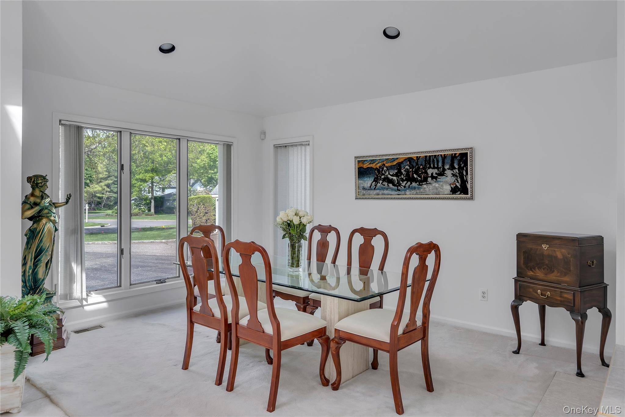 3 Bedroom Home for Sale in Northport - New York - USA - 7