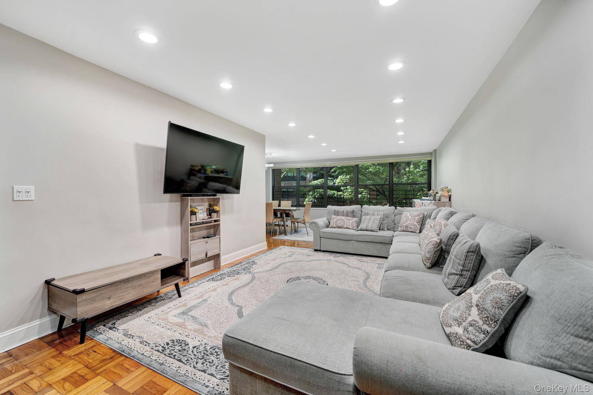 Apartamento com 3 Quartos à Venda em Oakland Gardens - Nova Iorque - EUA - 6
