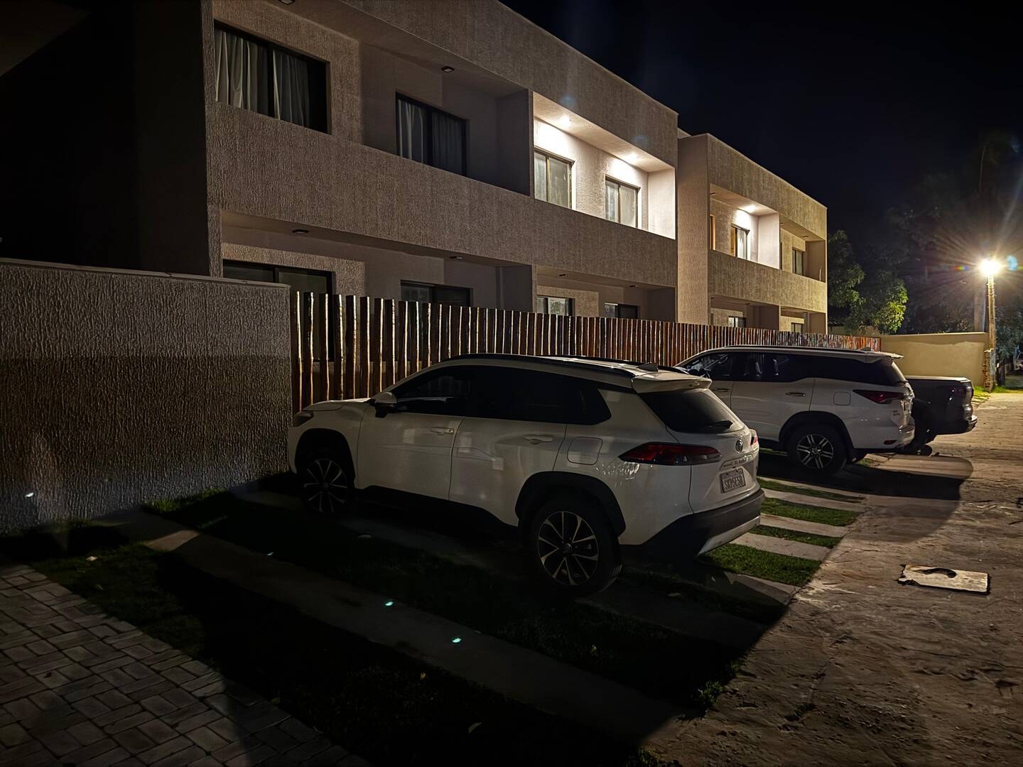 Apartamento com 3 Quartos à Venda em Praia do Forte - Bahia - Brasil - 3
