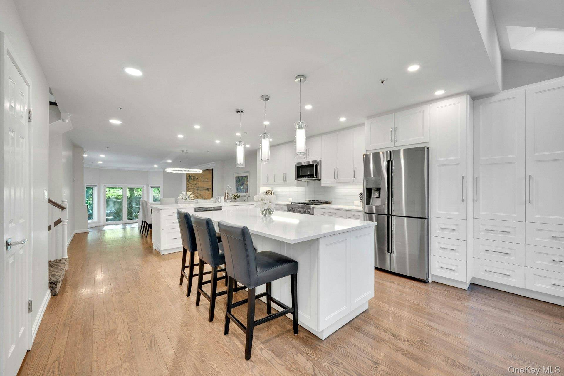 3 Bedroom Home for Sale in Scarsdale - New York - USA - 4