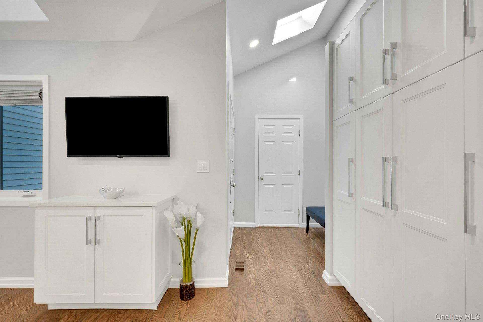 3 Bedroom Home for Sale in Scarsdale - New York - USA - 7