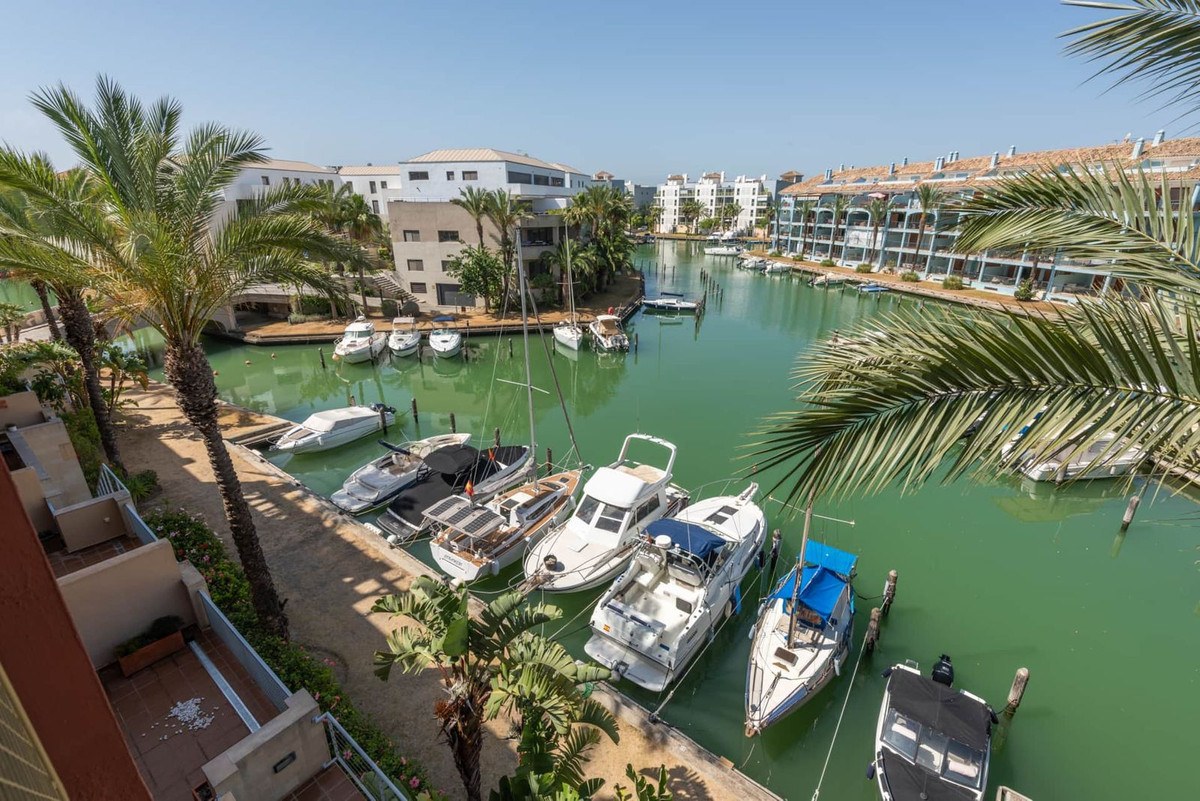 Apartamento de 3 Dormitorios en Venta en Sotogrande, Costa del Sol - 3