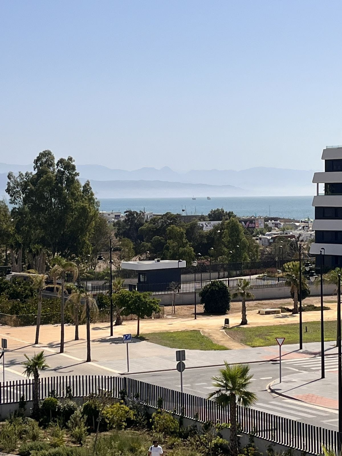Apartamento de 3 Dormitorios en Venta en Torremolinos, Costa del Sol - 2