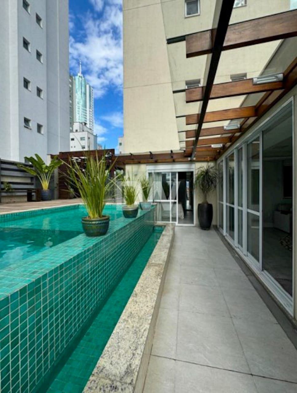 Appartement 3 Suites à Vendre à Balneário Camboriú - Santa Catarina - Brésil - 2