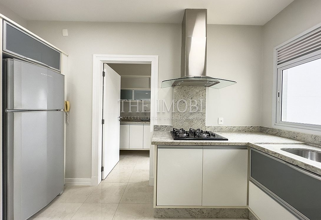 Apartamento com 3 Suítes à Venda em Balneário Camboriú - Santa Catarina - Brasil - 5