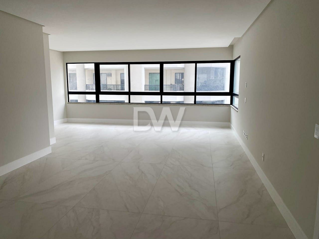 Appartement 3 Suites à Vendre à Balneário Camboriú - Santa Catarina - Brésil - 2