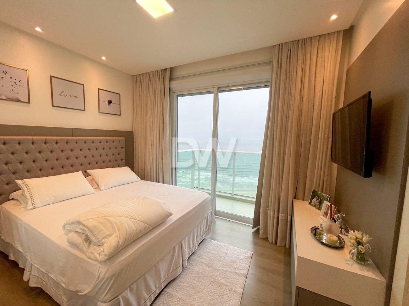 Apartamento com 3 Suítes à Venda em Balneário Camboriú - Santa Catarina - Brasil - 5