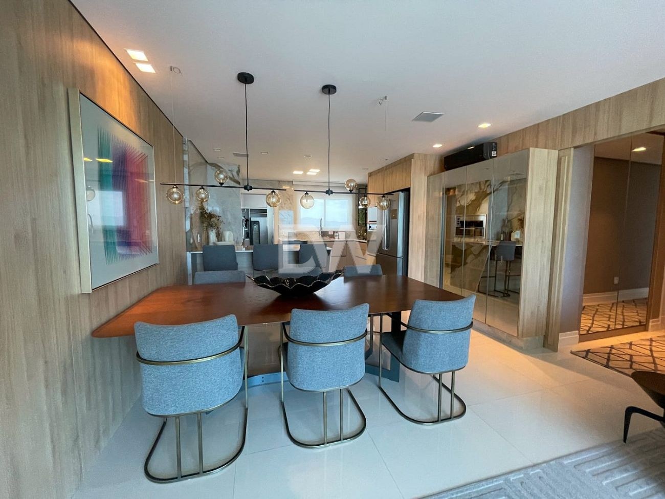 Apartamento com 3 Suítes à Venda em Balneário Camboriú - Santa Catarina - Brasil - 2