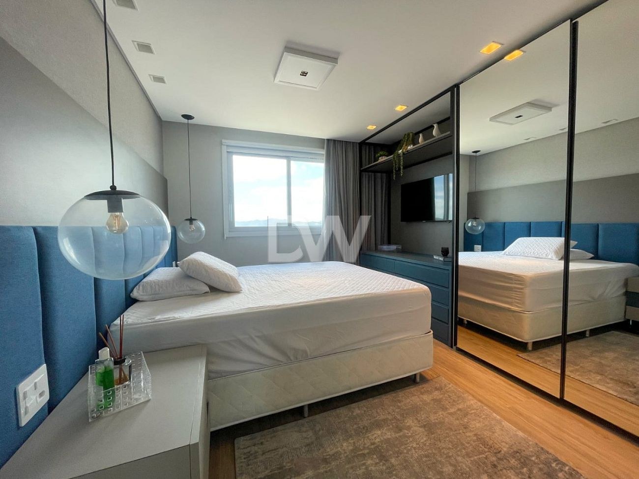 Apartamento com 3 Suítes à Venda em Balneário Camboriú - Santa Catarina - Brasil - 7